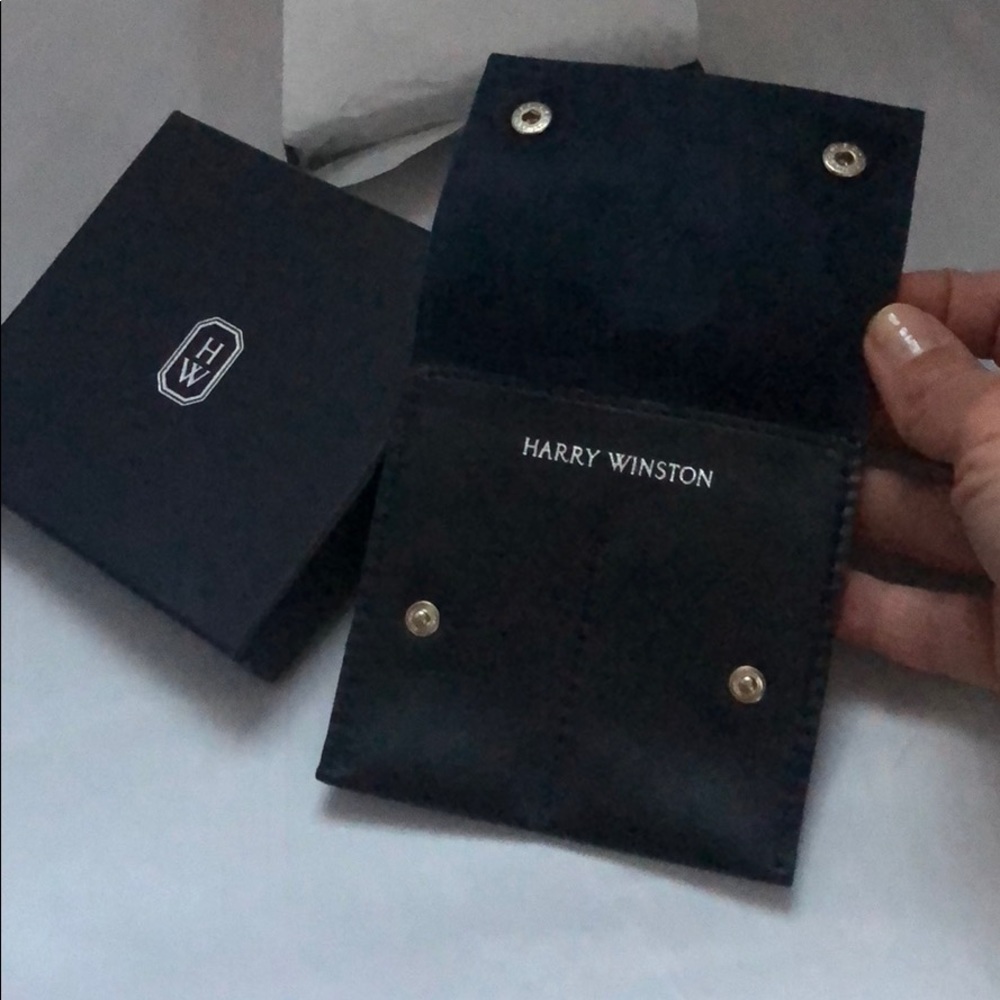 Harry Winston 2 pocket jewelry pouch. NEW!